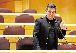 Carles Mulet, en su época como senador de Compromís.