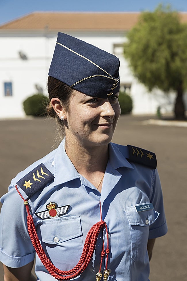 La alférez Eliana Pérez, alumna de caza y ataque desde esta semana en el Ala 23.