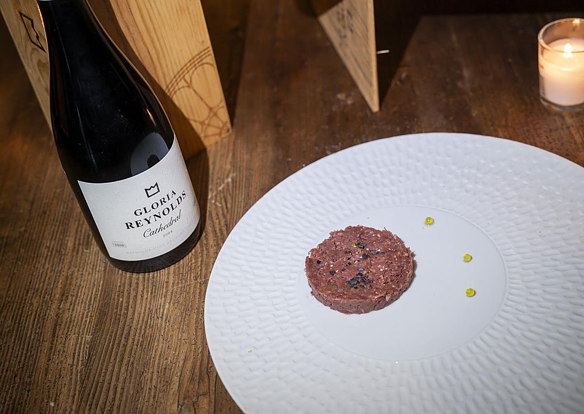 Imagen secundaria 1 - El buey autóctono de Maldonado se estrena en Carnívora