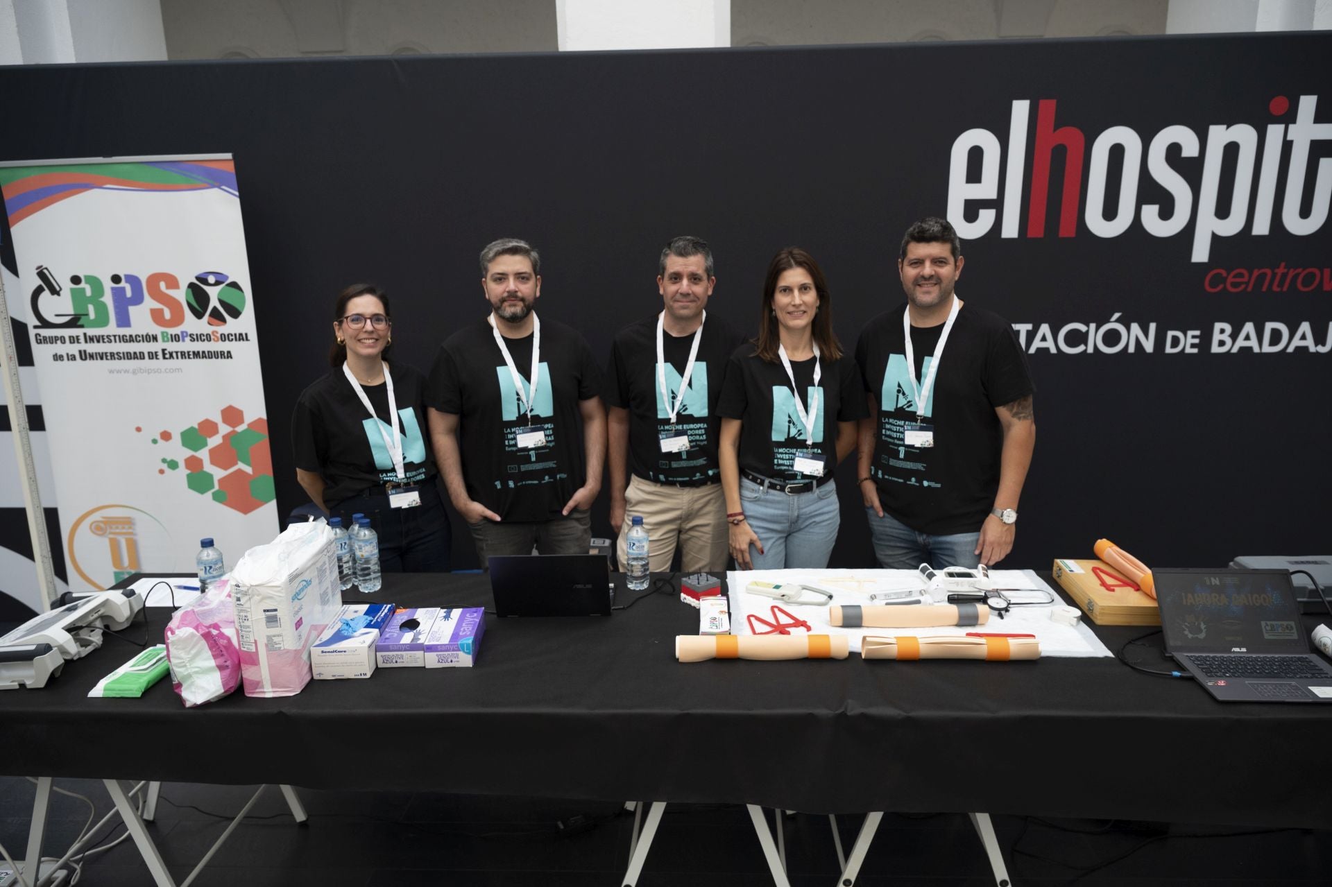 Las mejores imágenes de la Noche de los Investigadores de Badajoz