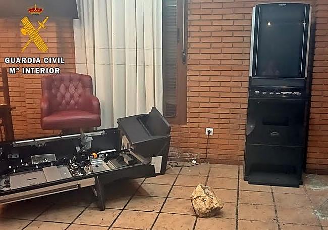 Máquinas tragaperras violentadas.