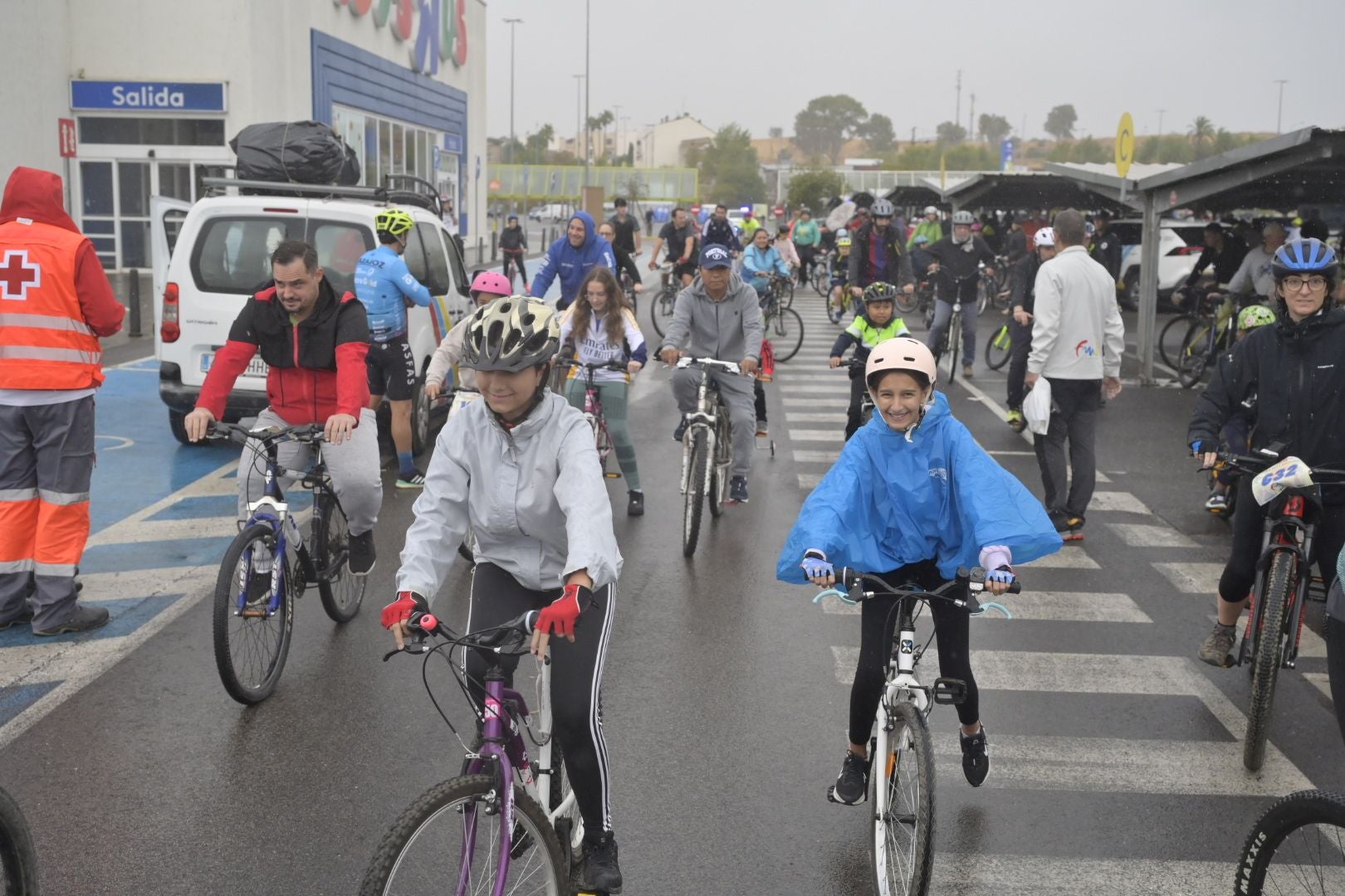 La cancelación del Día de la Bicicleta de Badajoz, en imágenes