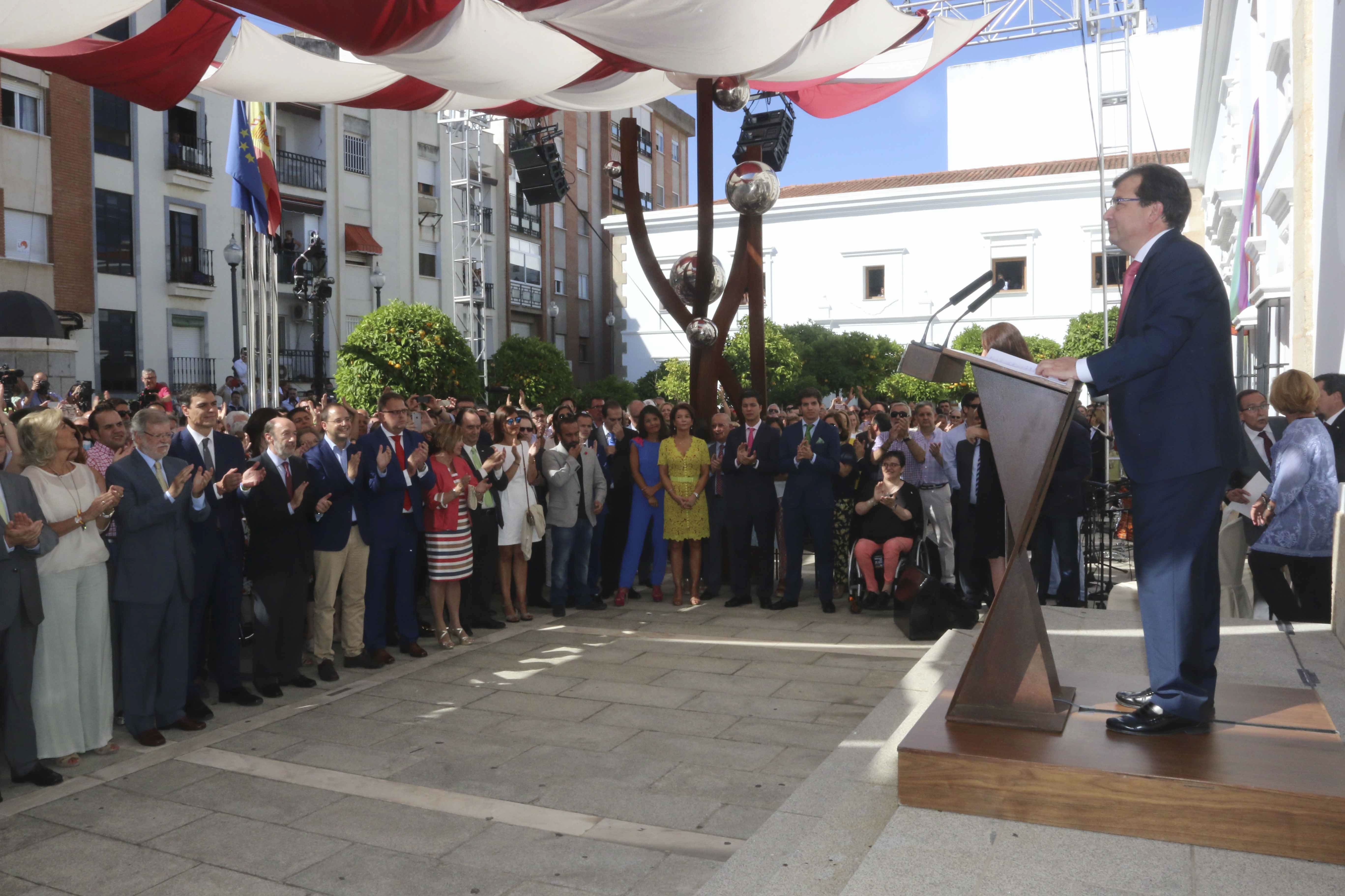 Discurso de Fernández Vara en 2015 tras volver a ser presidente de la Junta de Extremadura.