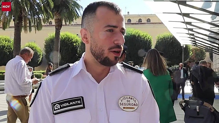 La Policía Nacional celebra los Santos Ángeles Custodios en Badajoz con su entrega de distinciones