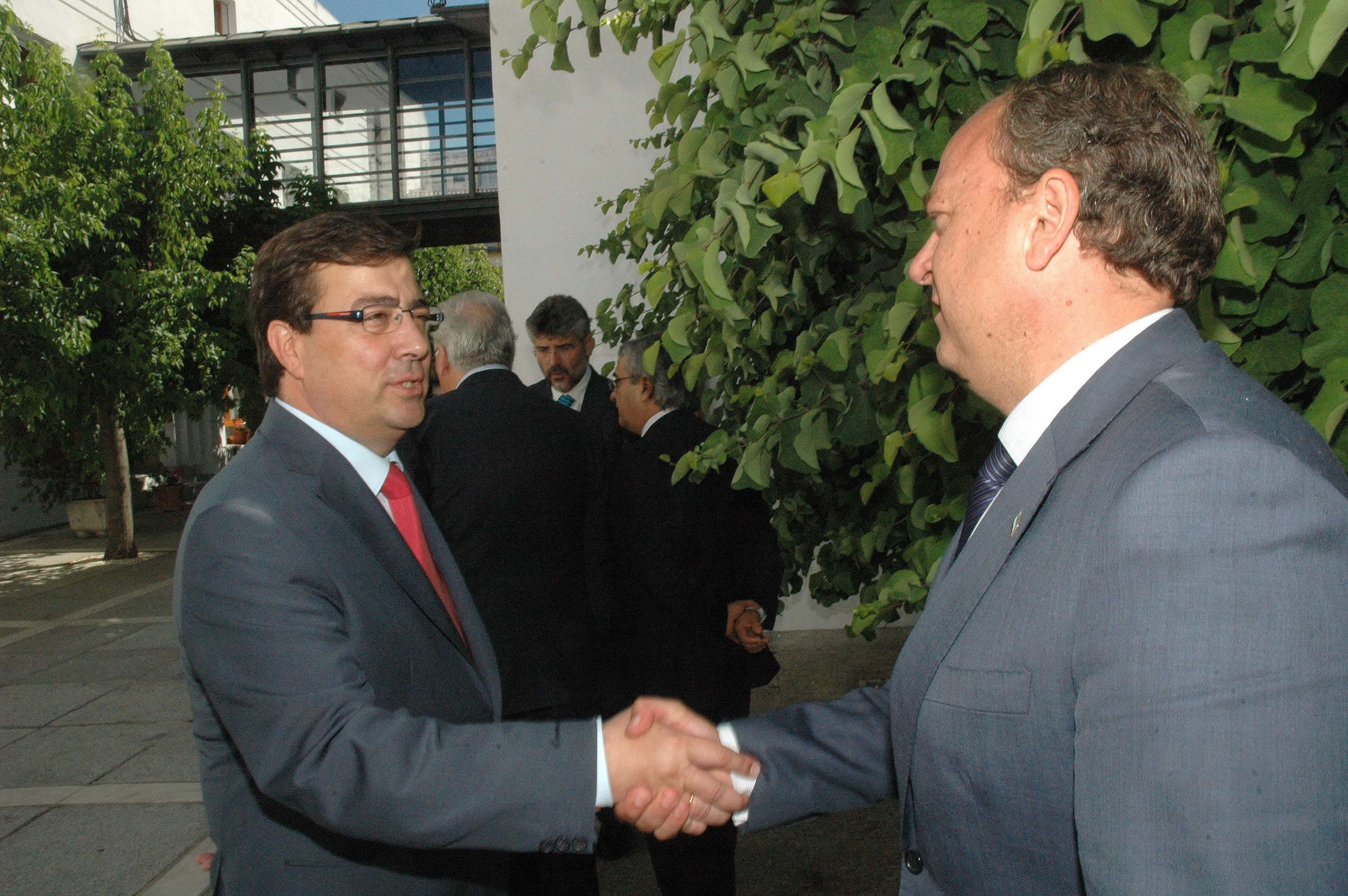 Vara da el relevo a Monago en 2011 tras perder las elecciones regionales.