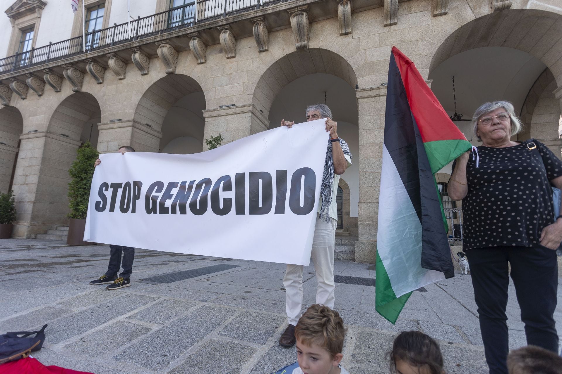 Protesta en Cáceres por la detención de la Flotilla