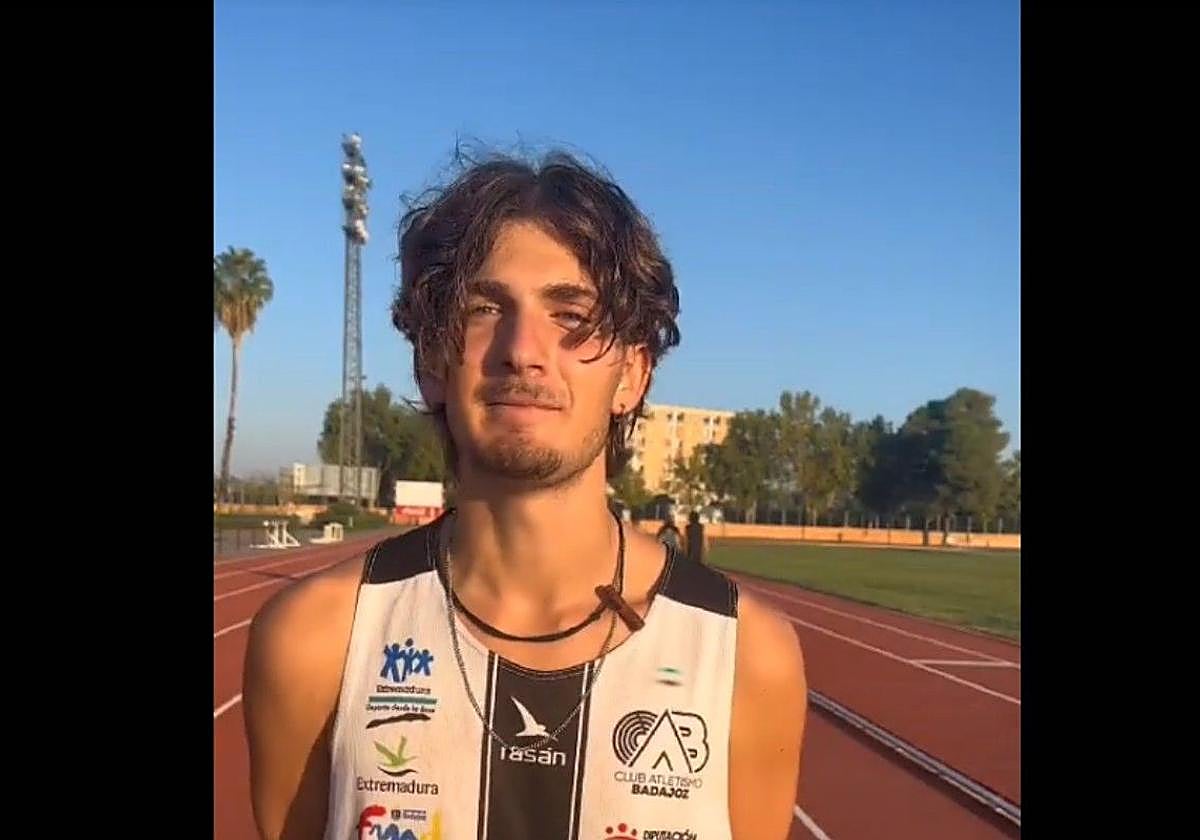 El curioso reto de un estudiante de Badajoz: recorrer las líneas de autobús corriendo