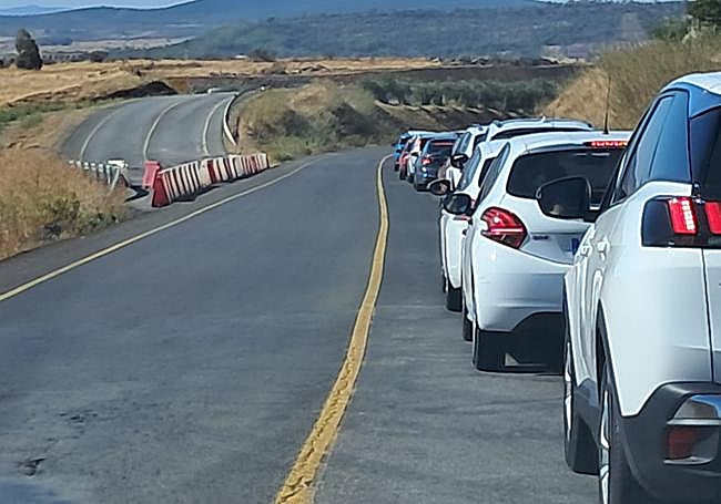 El acceso al Polígono Industrial Los Caños a través del Puente Aragón en la EX-101 permanece cerrado.