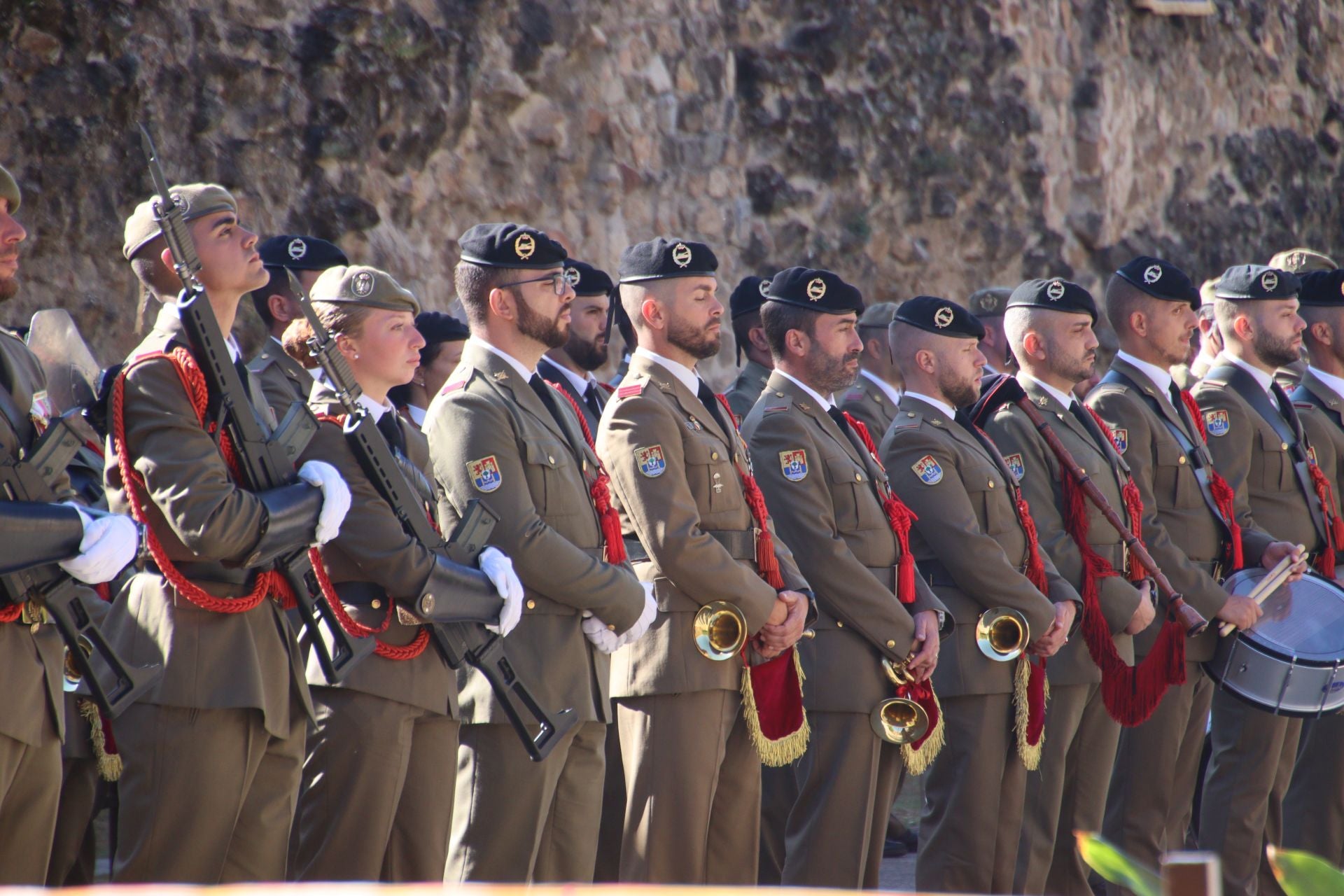 Fotos | Las mejores imágenes de la jura de bandera civil en Plasencia