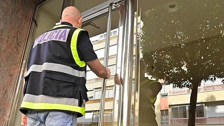 Usar pegatinas de alarma sin contratar el servicio puede costarte miles de euros