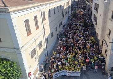 Los sindicatos cifran en más del 80% el seguimiento de la huelga docente y Educación lo rebaja al 42%