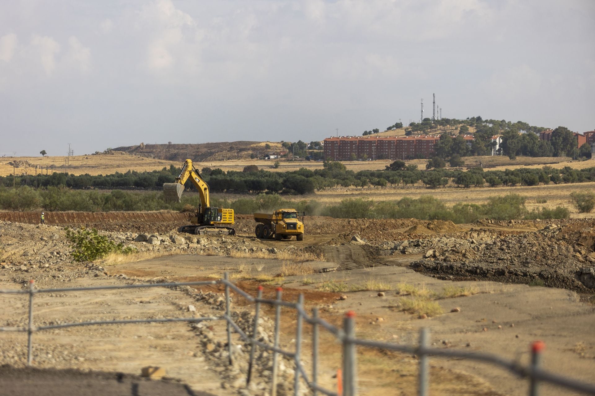 Fotos | Pedro Sánchez y Óscar Puente visitan las obras de la A-58, que unirá Badajoz y Cáceres