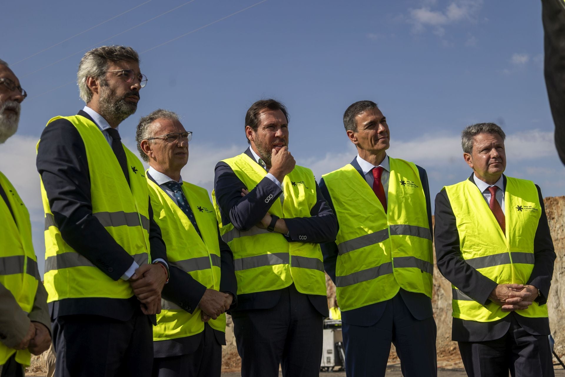Fotos | Pedro Sánchez y Óscar Puente visitan las obras de la A-58, que unirá Badajoz y Cáceres