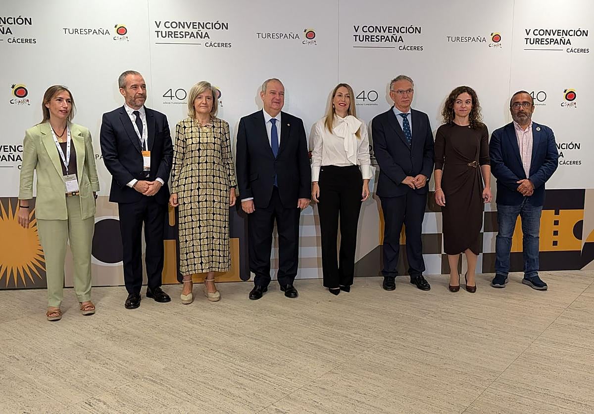 Autoridades en la inauguración de la V convención de Turespaña.