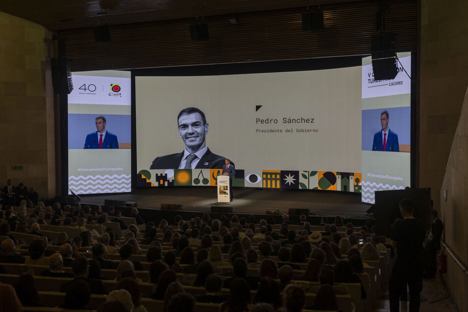 Fotos | La intervención de Pedro Sánchez en Turespaña, en imágenes