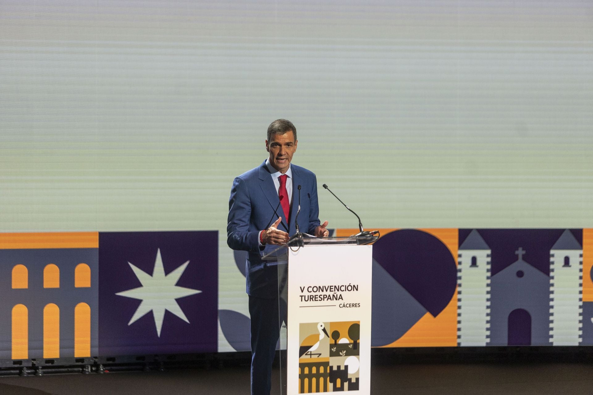 Fotos | La intervención de Pedro Sánchez en Turespaña, en imágenes