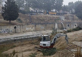 Operarios trabajando en la estación de bombeo de San Roque.