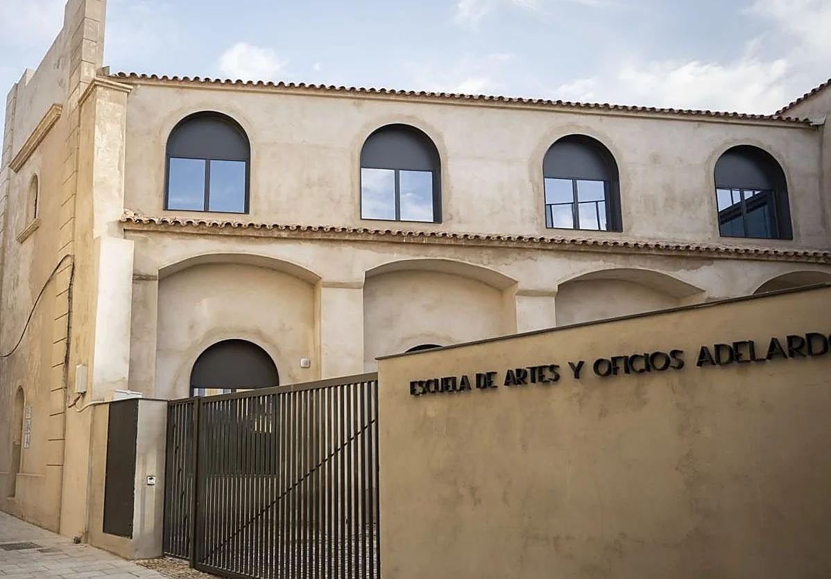 Escuela de Artes y oficios Adelardo Covarsí de Badajoz, en la nueva sede habilitada en el antiguo convento de San Agustín.