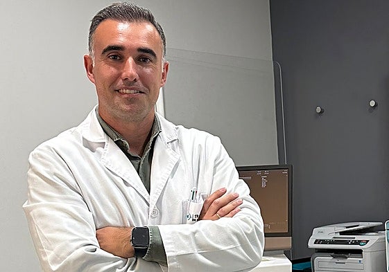 Tomás Pérez Cervera, médico traumatólogo en Badajoz.