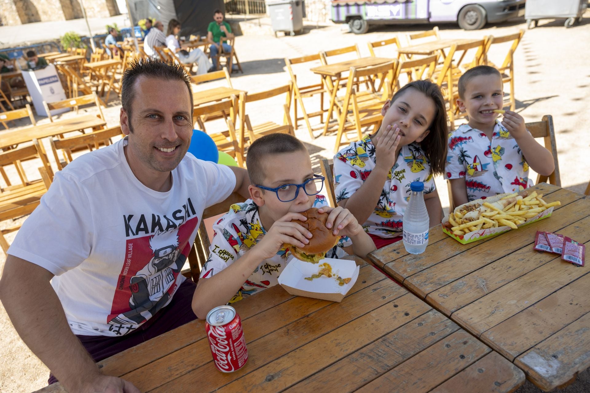 Además de bocados que hacen las delicias de los paladares infantiles, las familias cuentan con animación para facilitar la diversión de los pequeños. 