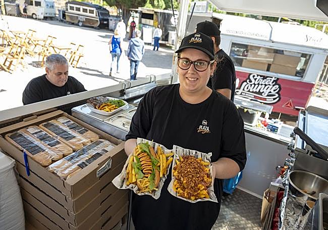 La 'PlazaBurger Sevilla' que regenta María ha salido por primera vez de Andalucía.