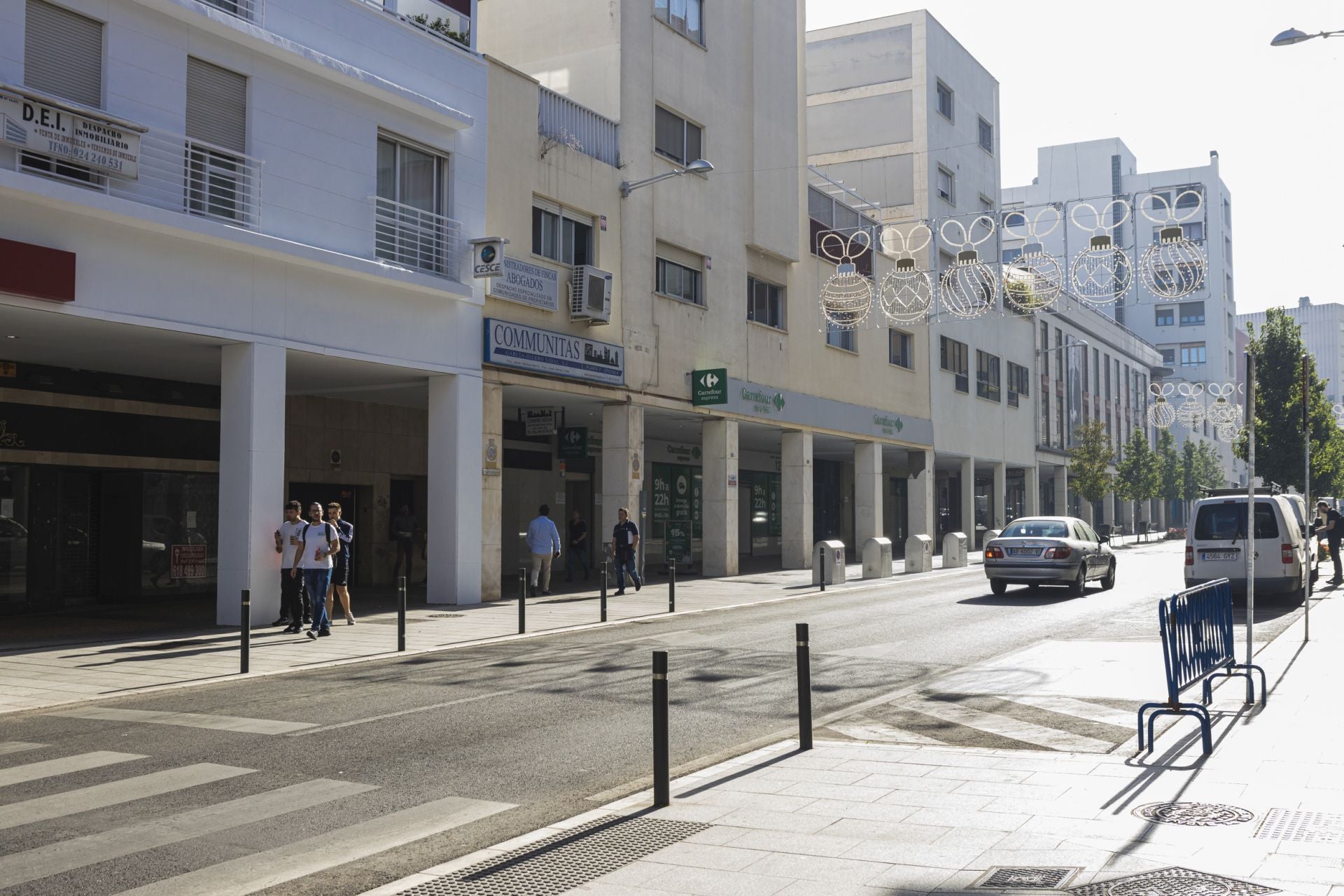 Las luces de Navidad ya se dejan ver en Badajoz