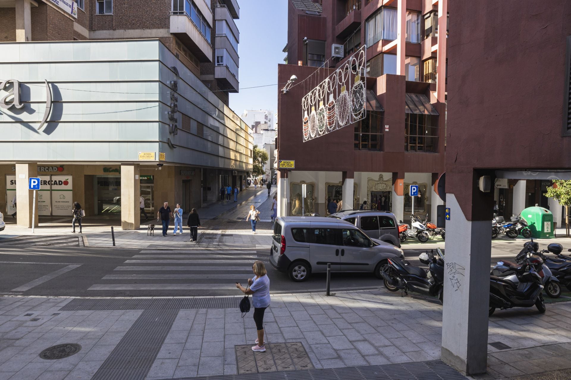 Las luces de Navidad ya se dejan ver en Badajoz