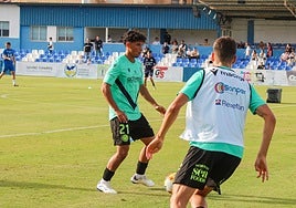 Usama se coló en el 'once' por la baja de última hora de Diego Díaz.