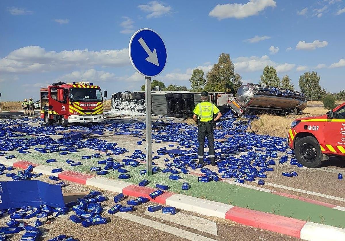 Carga extendida por la calzada.