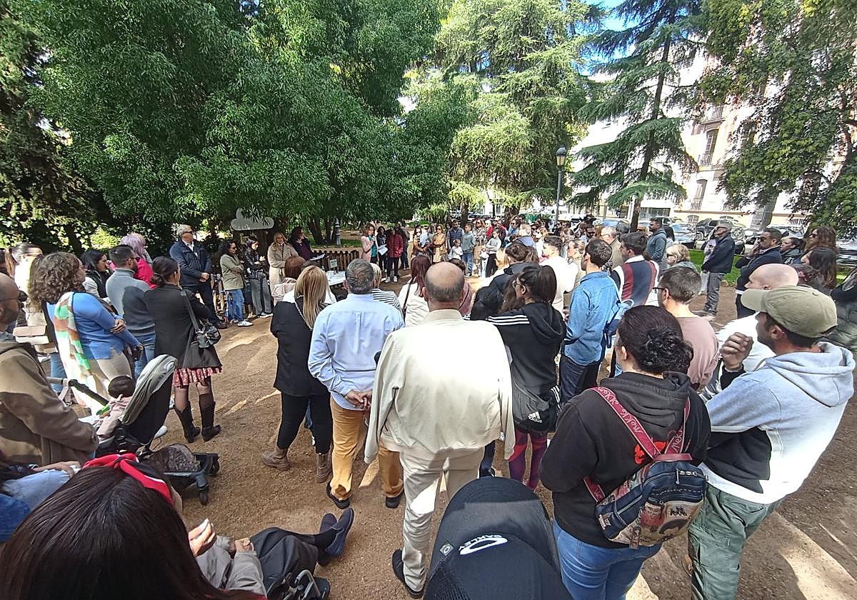 Reunión en el parque de Castelar de familias que han sufrido pérdidas gestacionales o perinatales.