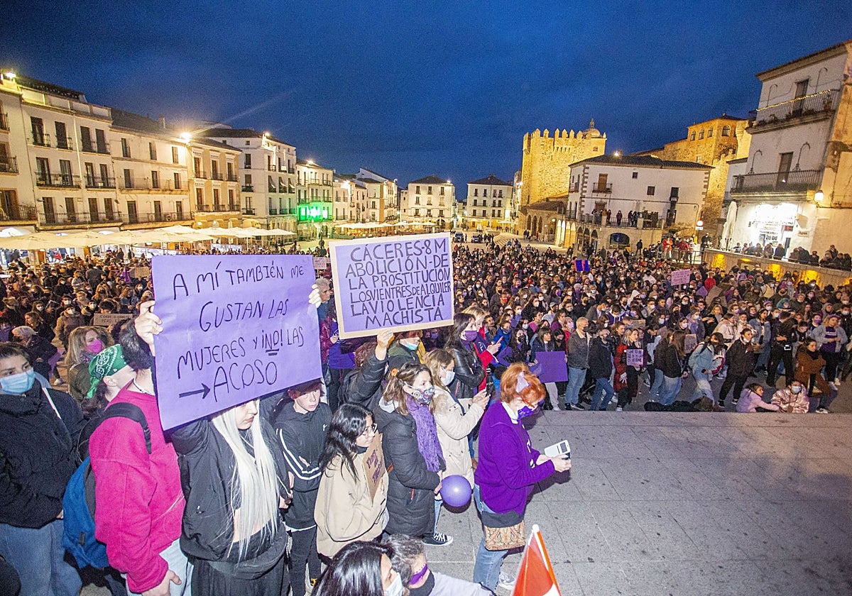 Imagen de archivo de una manifestación del 8 de marzo en Cáceres.