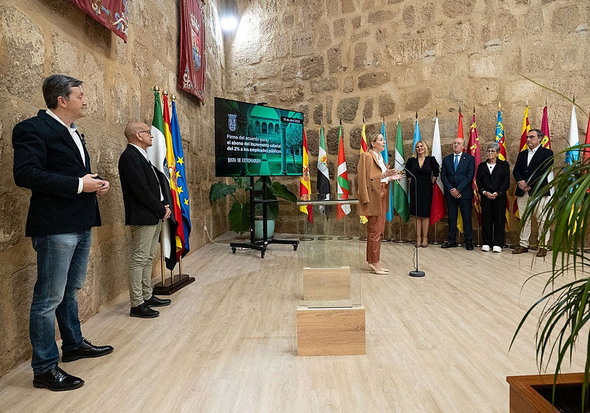 Firma del acuerdo en abril para el pago del 2% pendiente de 2020.
