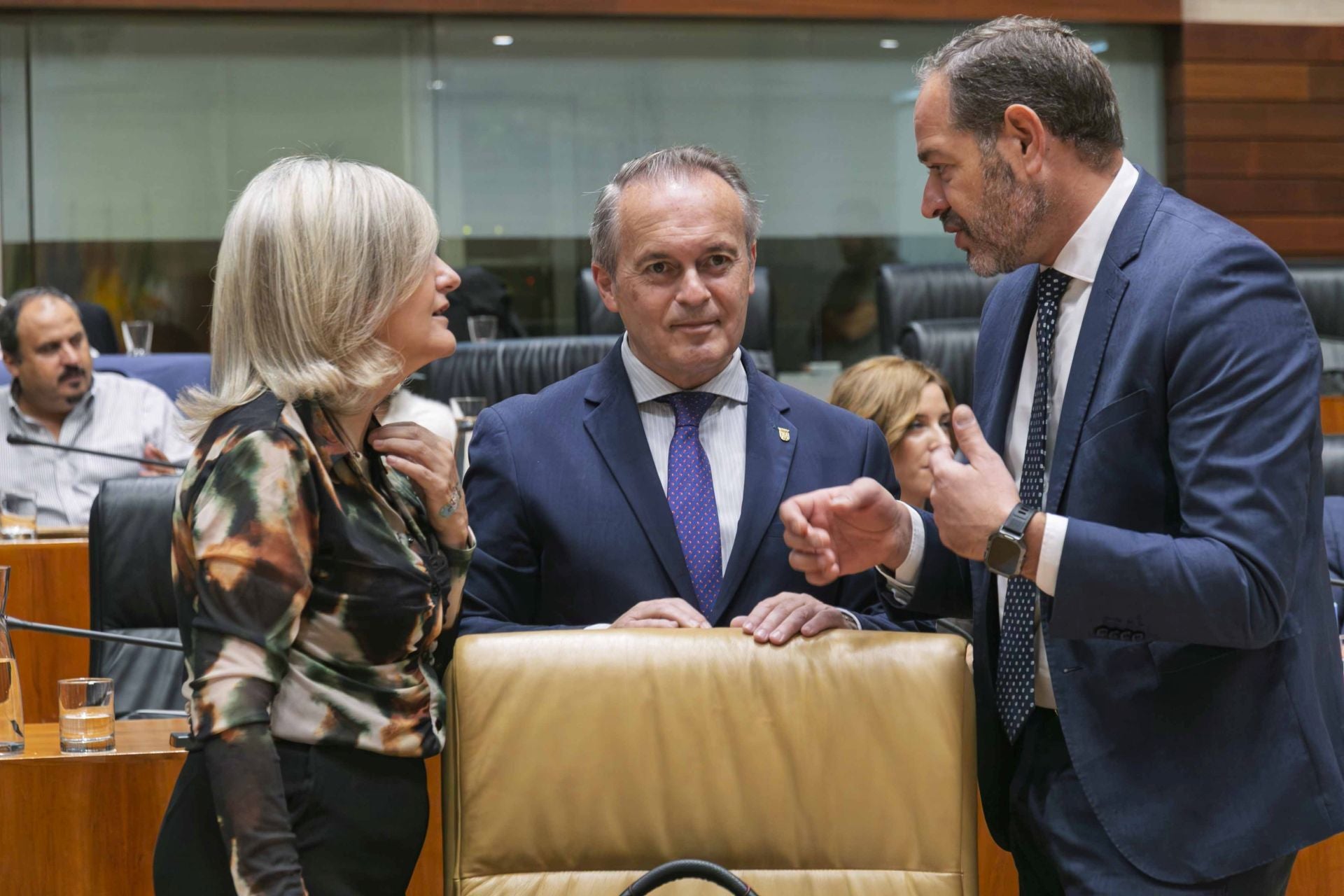 El pleno de la Asamblea de Extremadura, en imágenes