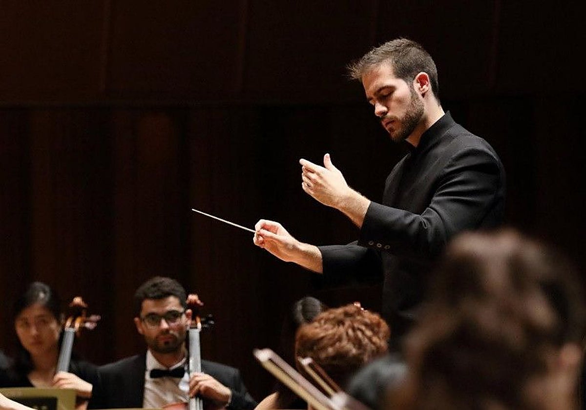 Miguel Calderón: «Comparto la democratización de la cultura a través de la ópera»