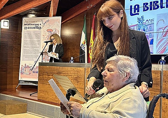 Acto celebrado este viernes en Trujillo enmarcado dentro de la VI Bienal Vargas Llosa.