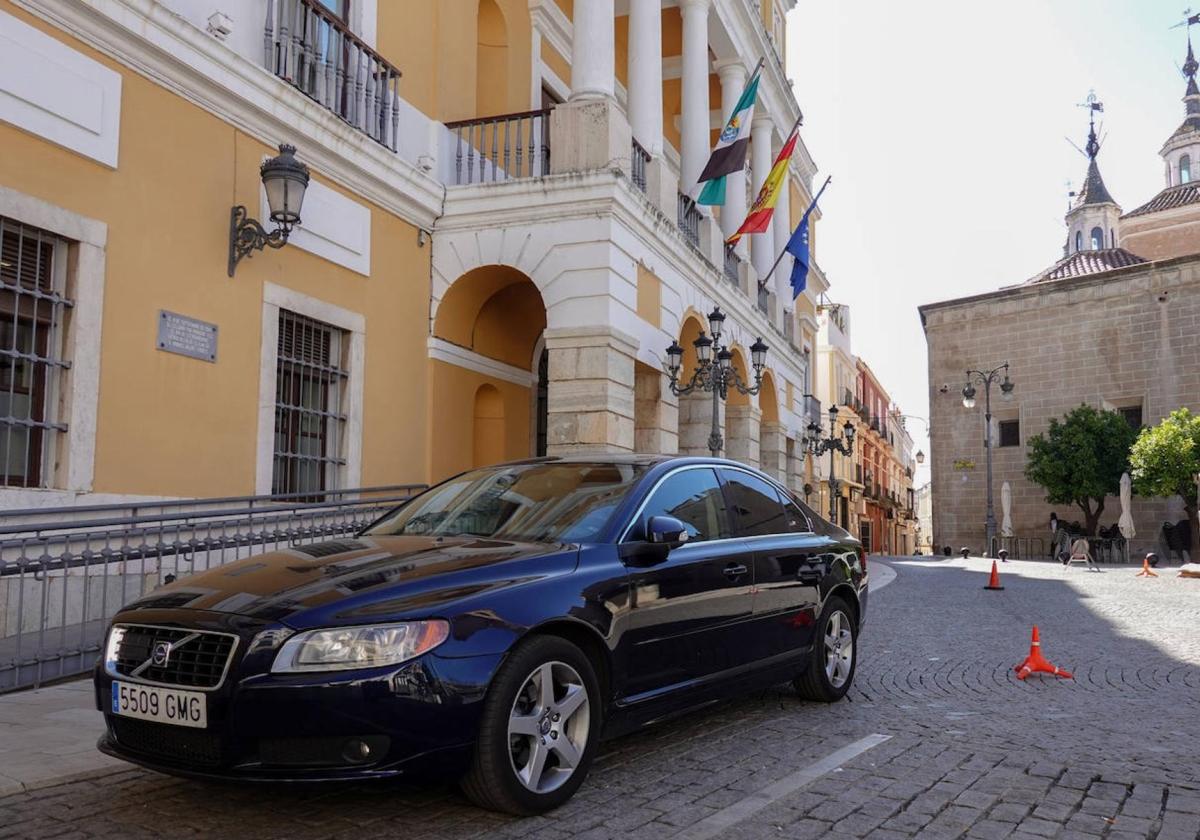 Skoda sustituirá los coches de doce años de antigüedad de Alcaldía 