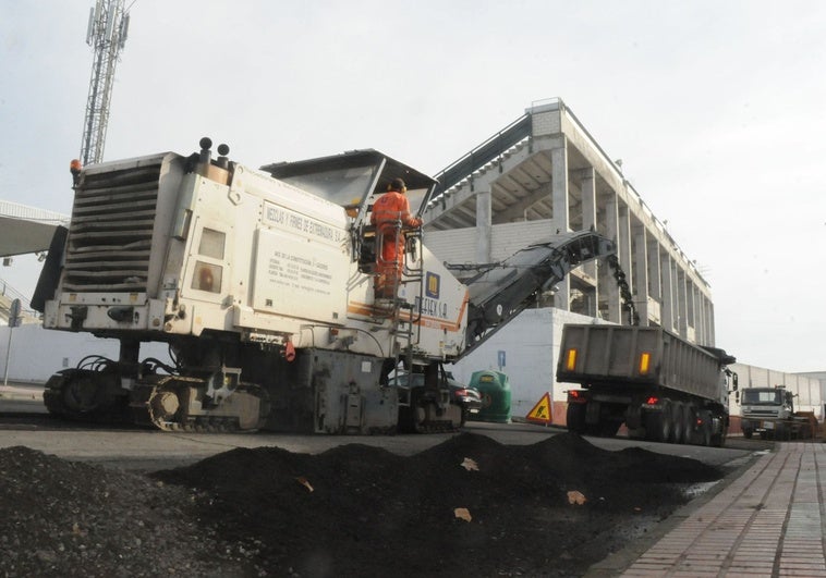 Obras inicia el reasfaltado de cincuenta calles en Mérida con un coste de 568.000 euros