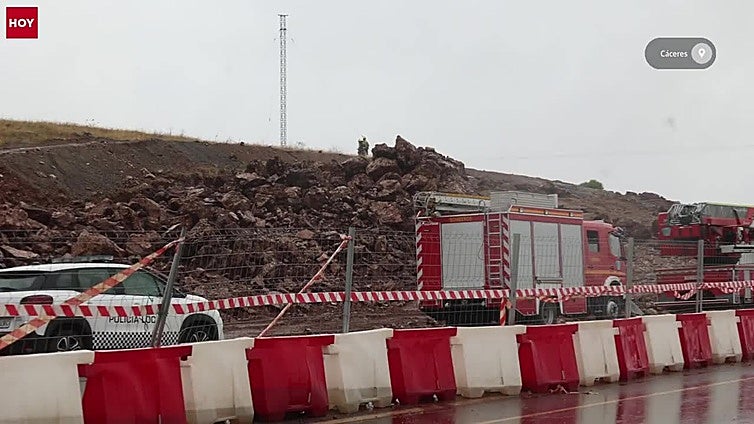 La Policía Nacional evita que un hombre se precipite desde una torreta en Cáceres