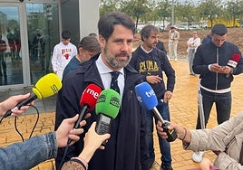 Raúl Montaño, abogado de la familia de la cuidadora.