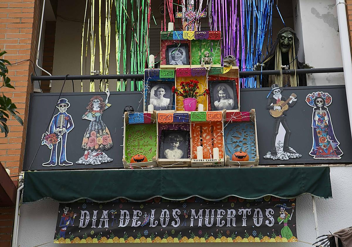 La barriada de El Prado de Mérida se apunta a la celebración del &#039;Día de Muertos