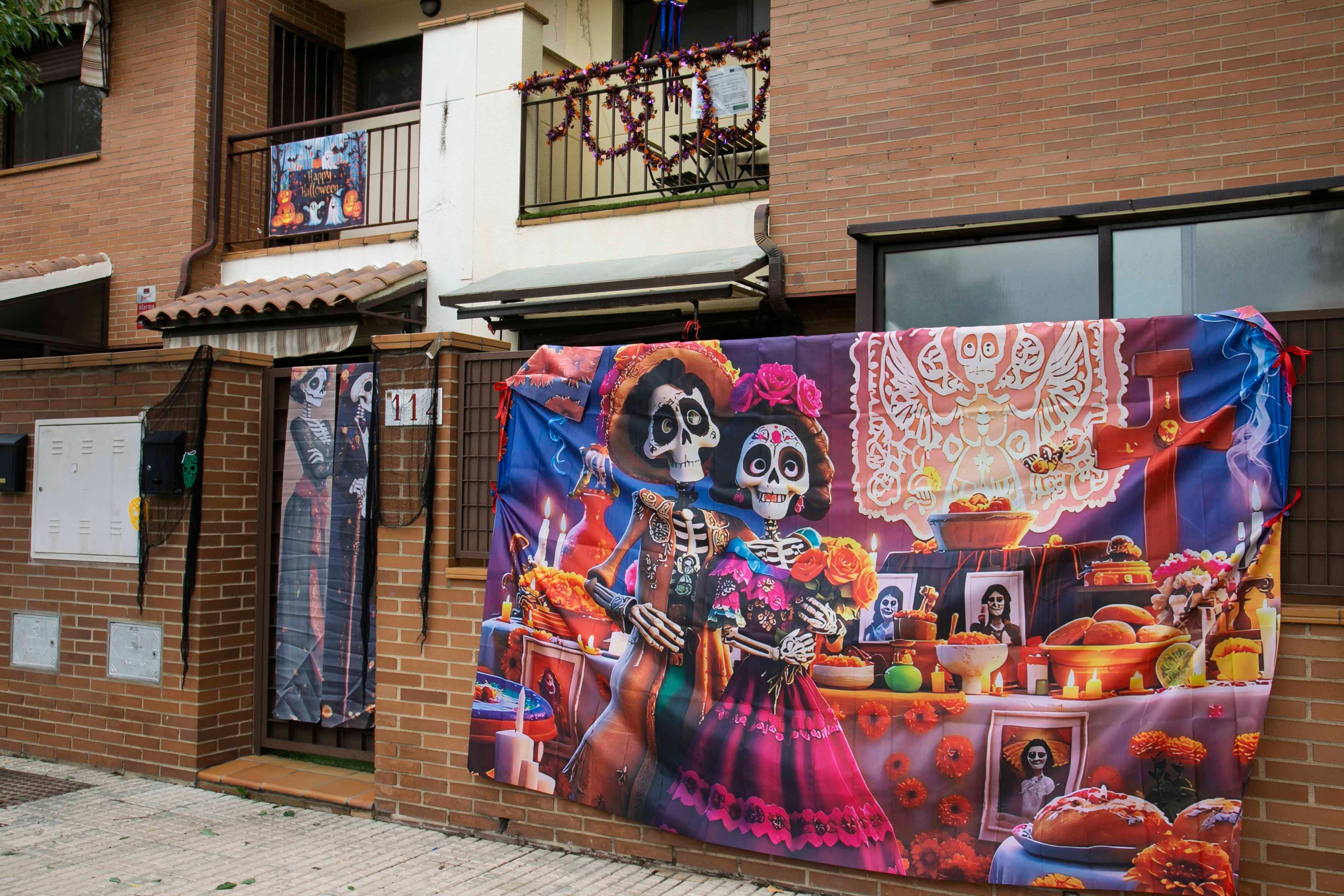 La barriada de El Prado de Mérida se apunta a la celebración del &#039;Día de Muertos