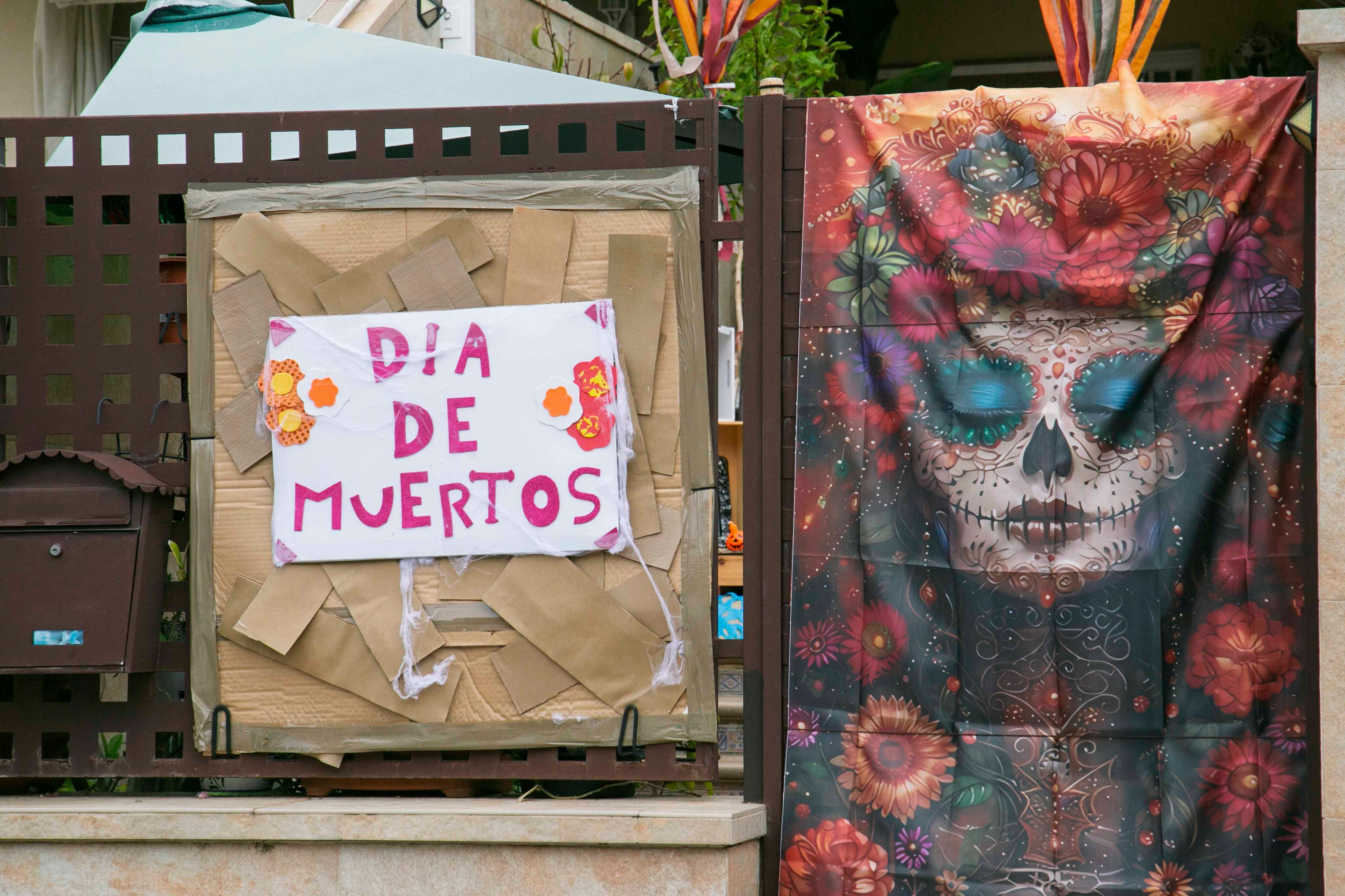 La barriada de El Prado de Mérida se apunta a la celebración del &#039;Día de Muertos