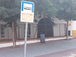 Denuncian la deficitaria señalización de la mayoría de las paradas.