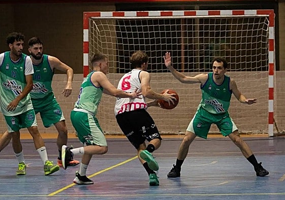 Partido entre el Mérida y el UBA Almendralejo.