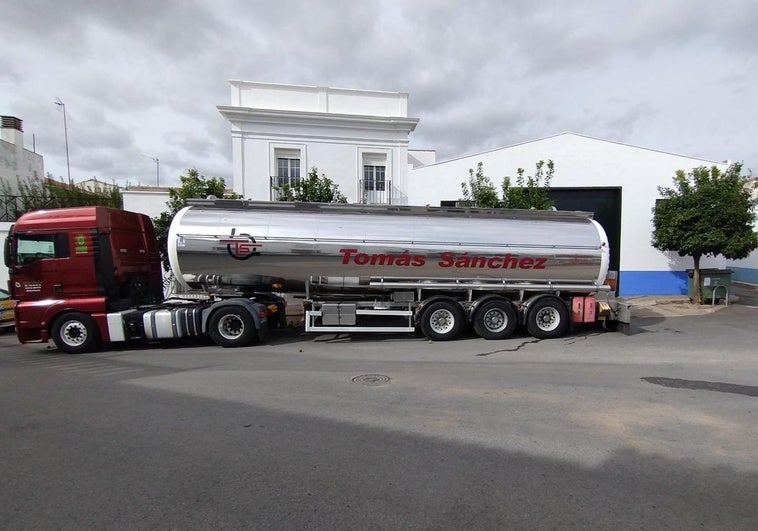 Valencia del Ventoso tendrá que beber de un camión cisterna hasta que su agua se pueda consumir