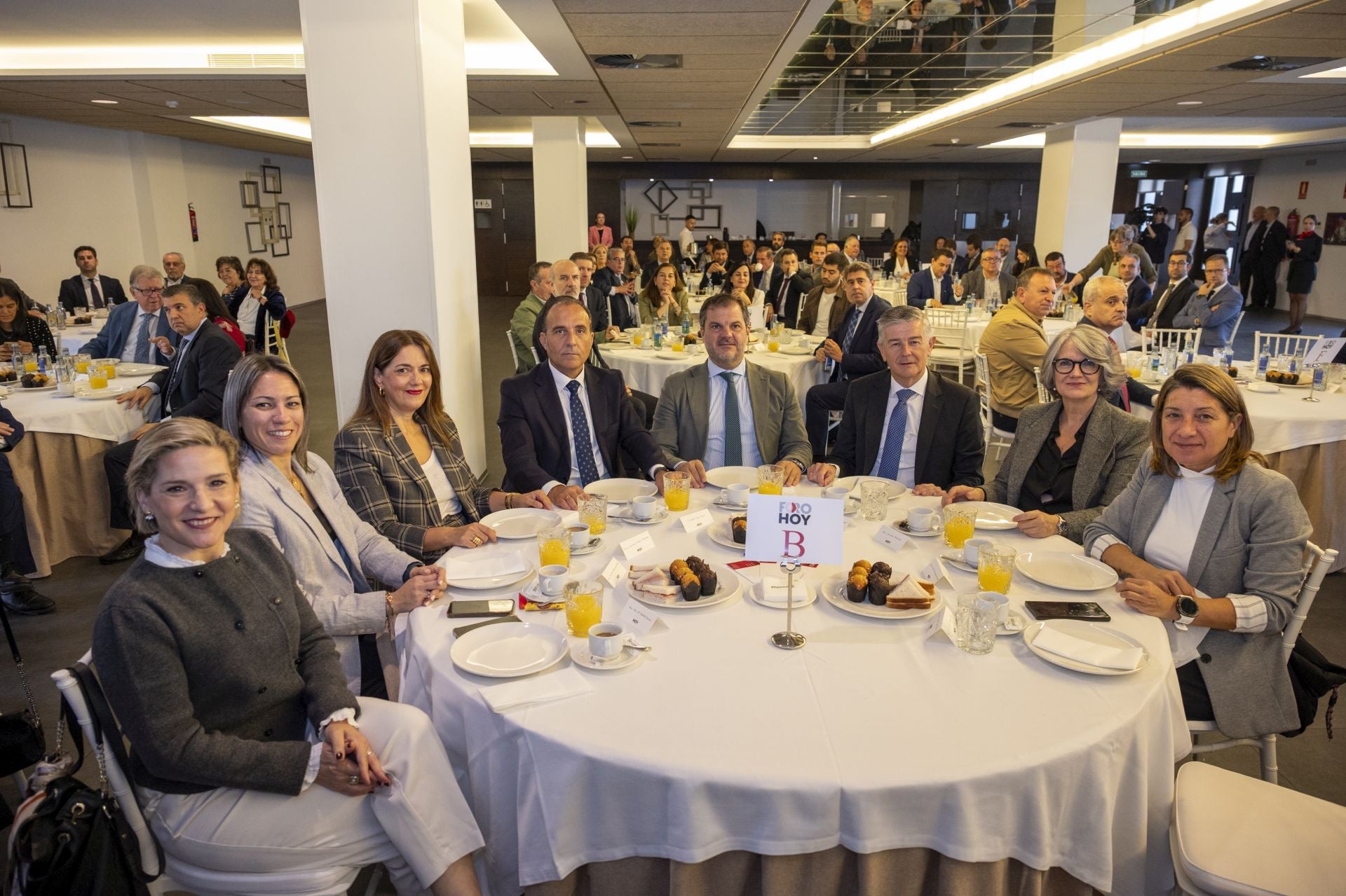 Ana María Casañas, Isabel García , Isabel Babiano, Eladio Buzo, Javier Gijón, Ángel Guillero, Manuela Sebastián y Pilar Gómez de Tejada.