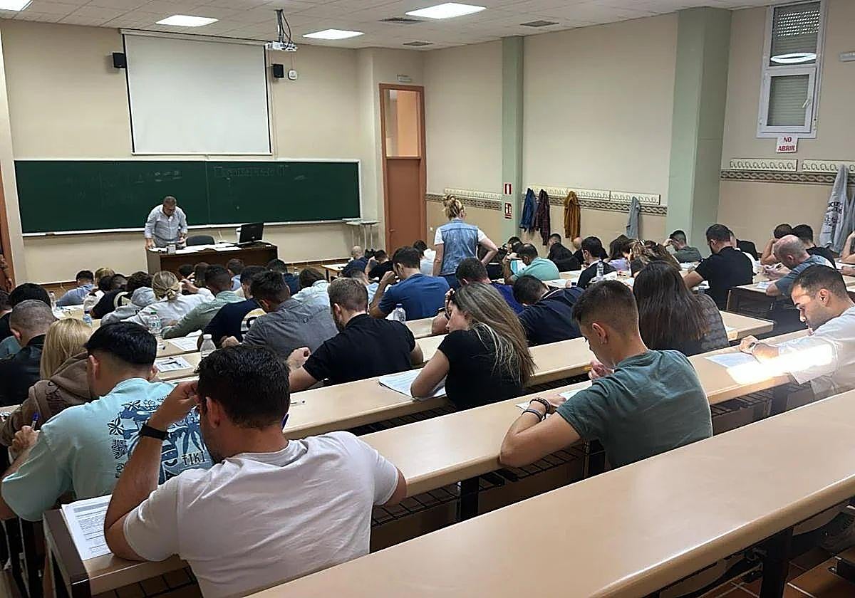 Aspirantes a policía local en Extremadura.
