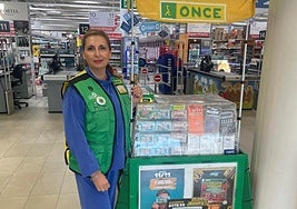 Josefa Pajuelo Carmona en su punto de venta.