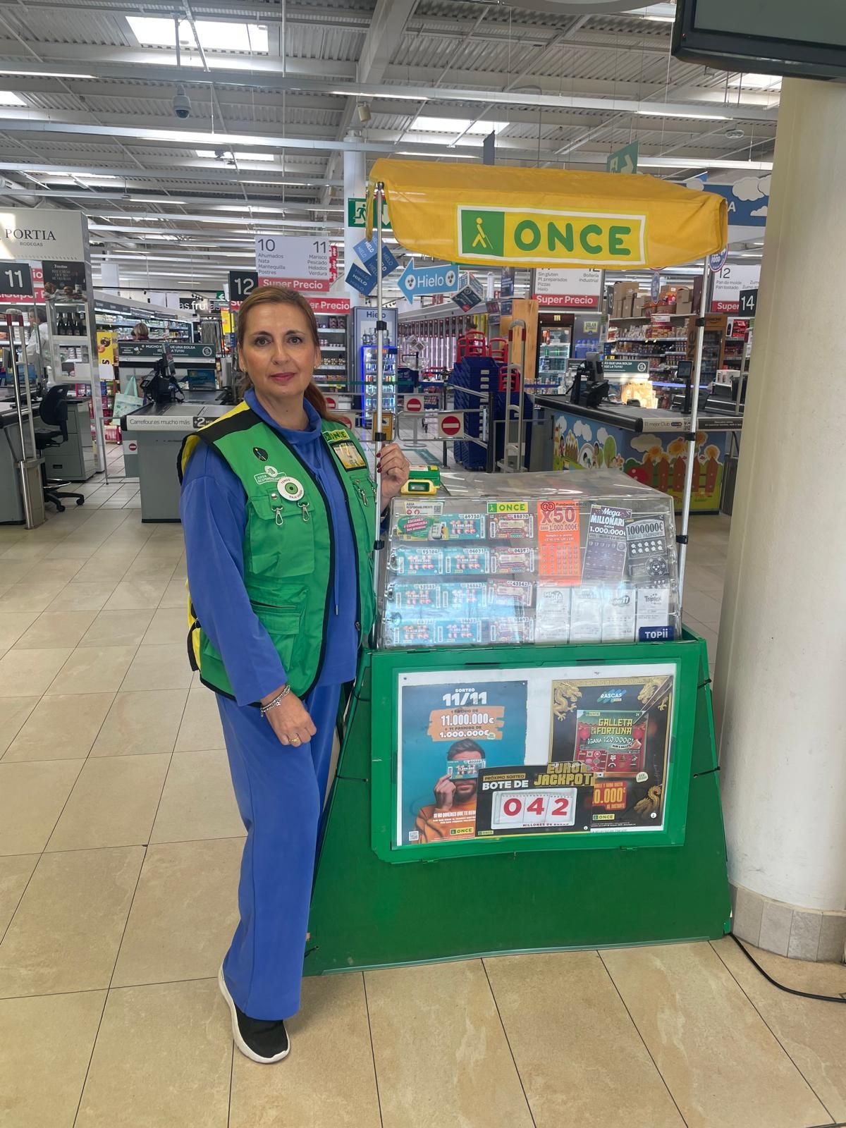 Josefa Pajuelo Carmona en su punto de venta.