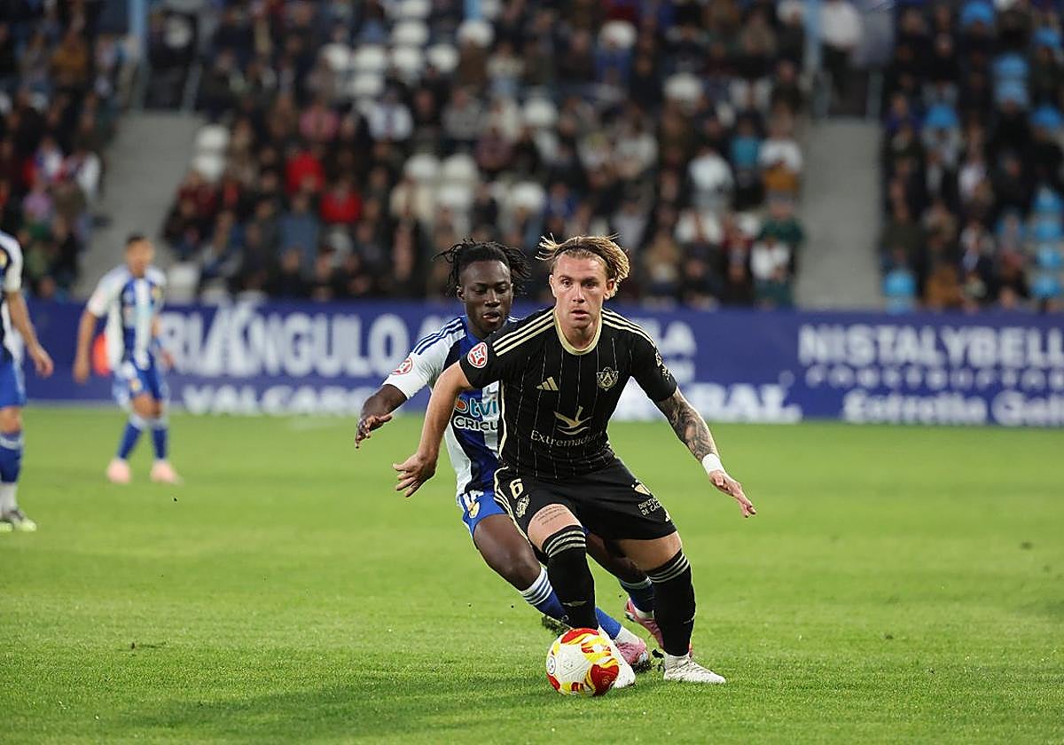 Rementería en un lance del partido en Ponferrada.